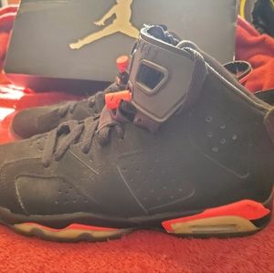 Air Jordan 6 Retro BG-Size 6.5 Youth-Preowned with box